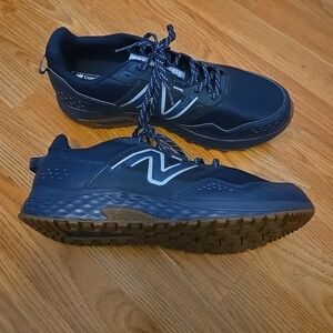 New Balance Men's Dark Blue Sneakers